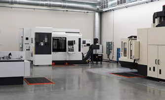 L'aspirazione industriale offre chiari vantaggi in termini di pulizia dei centri di lavoro